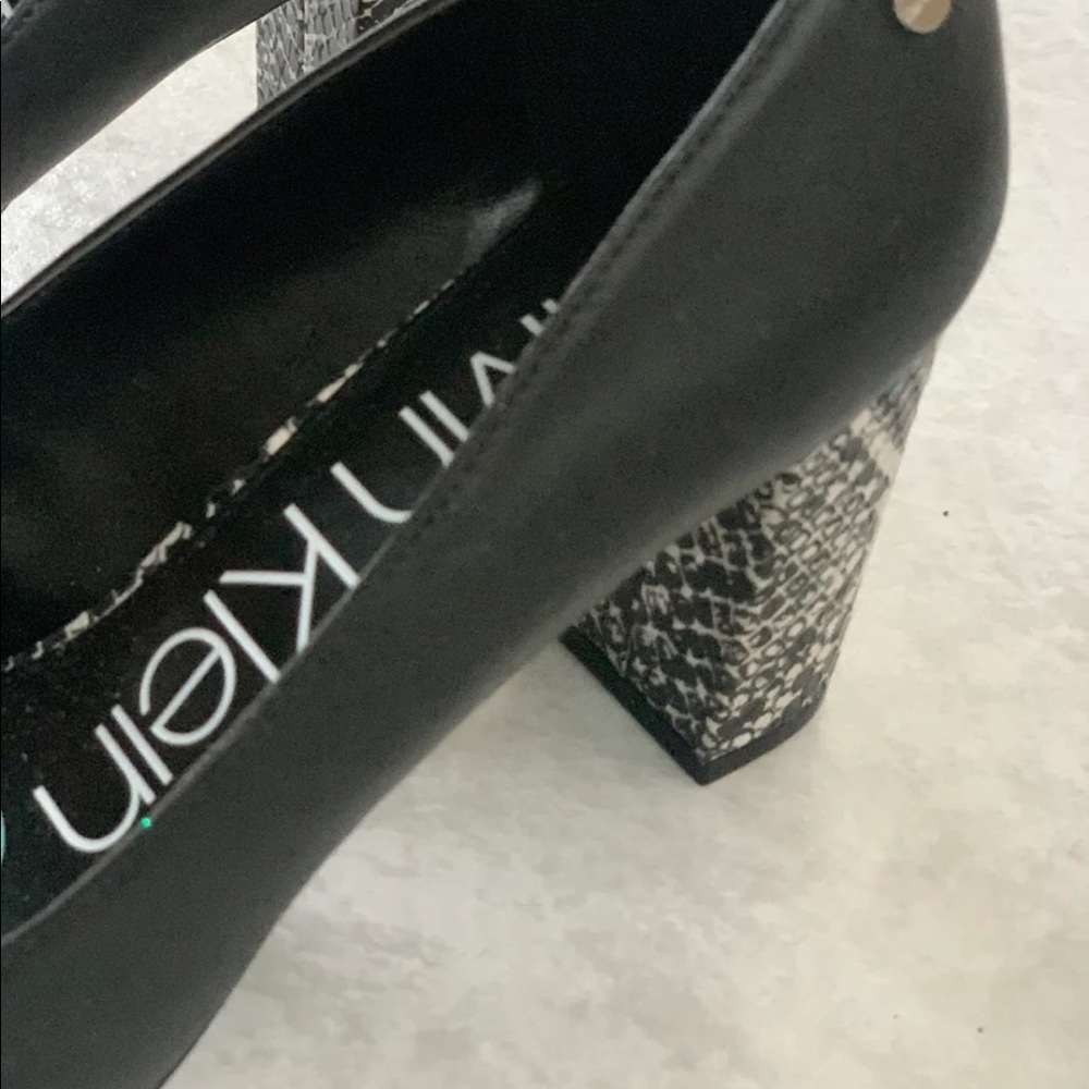 Calvin Klein Pumps